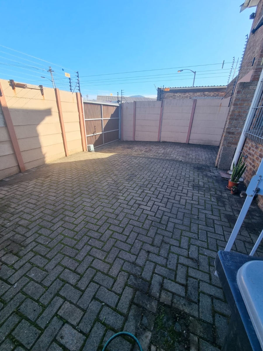 To Let 3 Bedroom Property for Rent in Southfield Western Cape